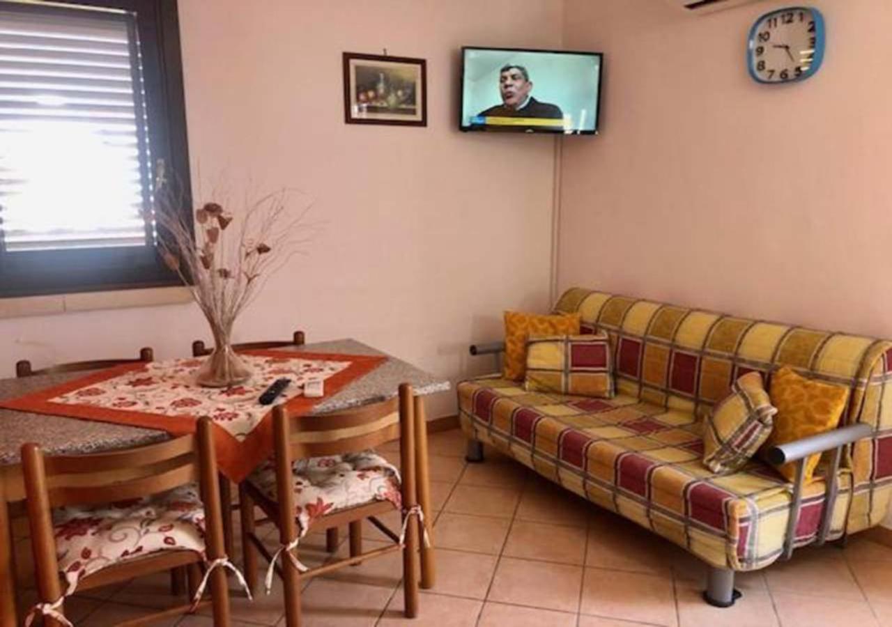 Odegos Appartamento Matilda Roca Buitenkant foto
